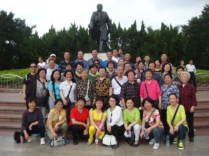 寶業(yè)集團公司退休職工第一批“港、澳”游