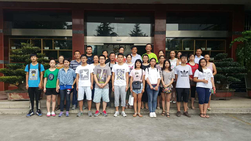 點(diǎn)點(diǎn)愛(ài)心，溫暖真情--2015年寶業(yè)（集團(tuán)）公司“愛(ài)心助學(xué)”活動(dòng)報(bào)道